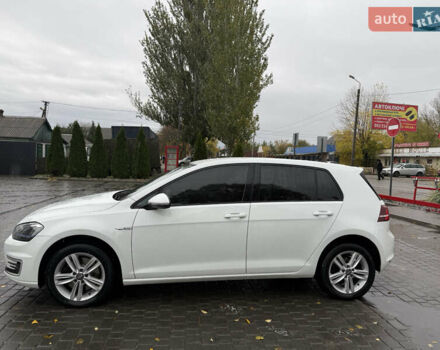 Фольксваген Гольф 2017 в Днепре (Днепропетровске) на Automoto.ua Белый Фольксваген Гольф, объемом двигателя 0 л и пробегом 113 тыс. км за 9200 $, фото 7 на Automoto.ua