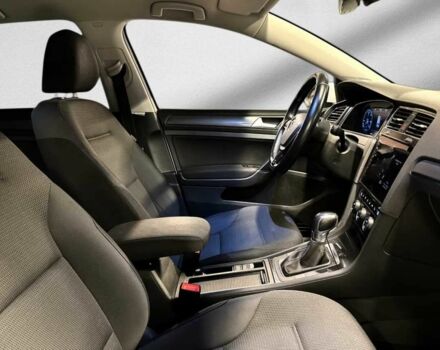 Белый Фольксваген Гольф, объемом двигателя 0 л и пробегом 98 тыс. км за 12800 $, фото 6 на Automoto.ua