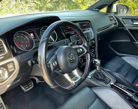 Белый Фольксваген Гольф, объемом двигателя 2 л и пробегом 67 тыс. км за 13000 $, фото 7 на Automoto.ua