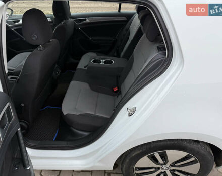 Белый Фольксваген Гольф, объемом двигателя 0 л и пробегом 33 тыс. км за 10800 $, фото 10 на Automoto.ua