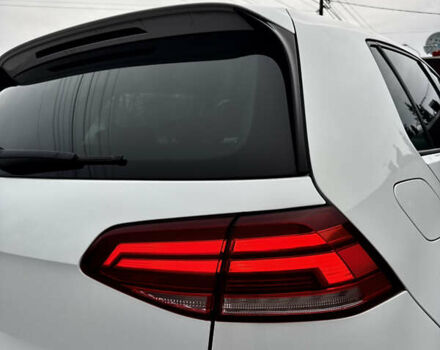 Білий Фольксваген Гольф, об'ємом двигуна 0 л та пробігом 137 тис. км за 11300 $, фото 16 на Automoto.ua