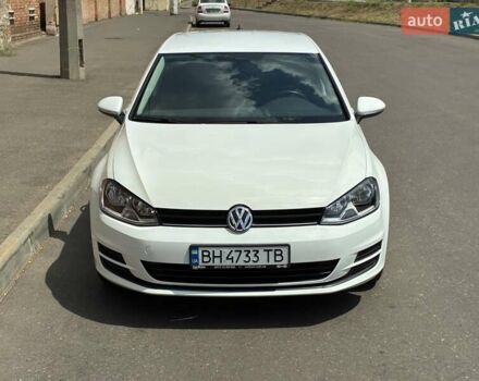 Белый Фольксваген Гольф, объемом двигателя 1.8 л и пробегом 66 тыс. км за 13200 $, фото 1 на Automoto.ua