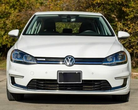 Белый Фольксваген Гольф, объемом двигателя 0 л и пробегом 62 тыс. км за 5500 $, фото 1 на Automoto.ua