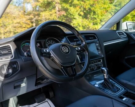 Белый Фольксваген Гольф, объемом двигателя 0 л и пробегом 66 тыс. км за 10000 $, фото 5 на Automoto.ua