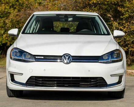 Белый Фольксваген Гольф, объемом двигателя 0 л и пробегом 63 тыс. км за 8200 $, фото 1 на Automoto.ua