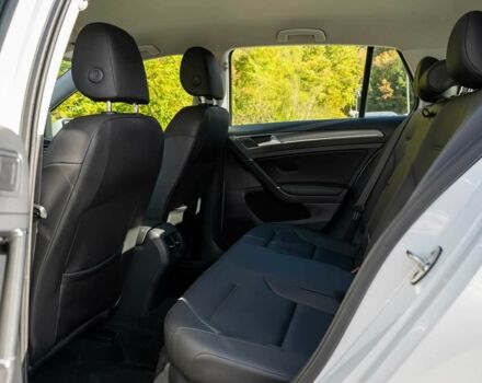 Белый Фольксваген Гольф, объемом двигателя 0 л и пробегом 66 тыс. км за 5500 $, фото 7 на Automoto.ua