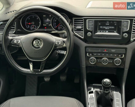 Белый Фольксваген Гольф, объемом двигателя 2 л и пробегом 274 тыс. км за 14299 $, фото 24 на Automoto.ua