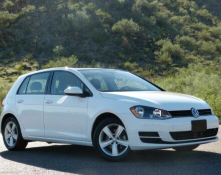 Белый Фольксваген Гольф, объемом двигателя 1.8 л и пробегом 58 тыс. км за 4800 $, фото 3 на Automoto.ua