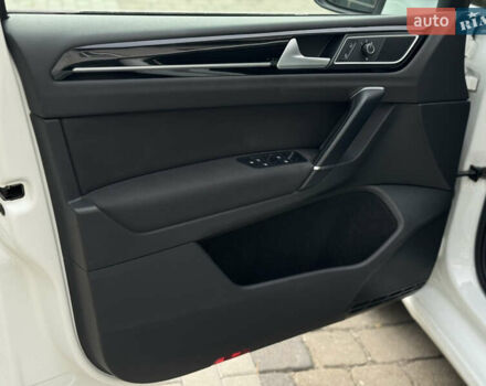 Белый Фольксваген Гольф, объемом двигателя 2 л и пробегом 274 тыс. км за 14299 $, фото 10 на Automoto.ua