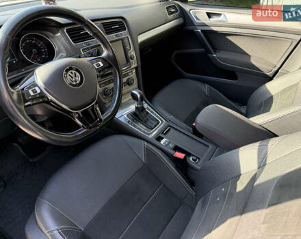 Фольксваген Гольф 2017 в Днепре (Днепропетровске) на Automoto.ua Белый Фольксваген Гольф, объемом двигателя 0 л и пробегом 113 тыс. км за 9200 $, фото 35 на Automoto.ua