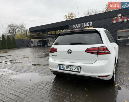 Фольксваген Гольф 2017 в Днепре (Днепропетровске) на Automoto.ua Белый Фольксваген Гольф, объемом двигателя 0 л и пробегом 113 тыс. км за 9200 $, фото 21 на Automoto.ua