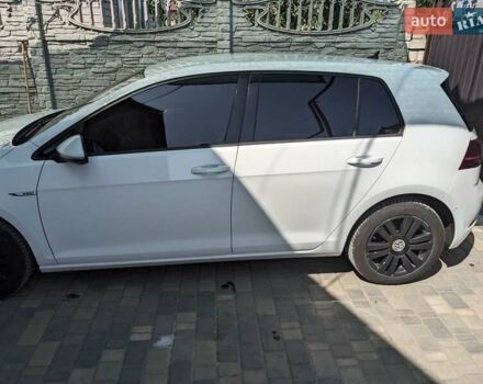 Белый Фольксваген Гольф, объемом двигателя 0 л и пробегом 165 тыс. км за 13200 $, фото 8 на Automoto.ua