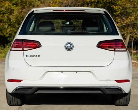 Белый Фольксваген Гольф, объемом двигателя 0 л и пробегом 66 тыс. км за 10000 $, фото 2 на Automoto.ua