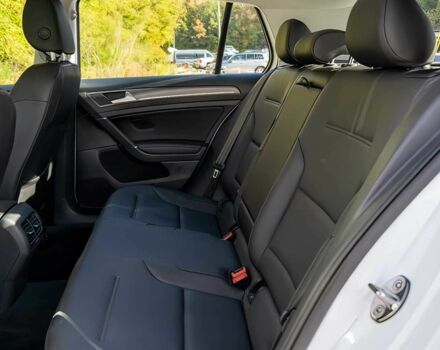 Белый Фольксваген Гольф, объемом двигателя 0 л и пробегом 70 тыс. км за 8300 $, фото 10 на Automoto.ua