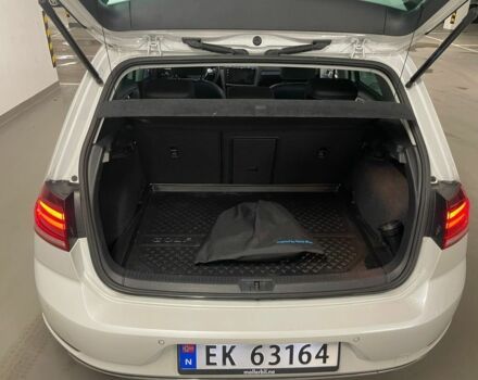 Білий Фольксваген Гольф, об'ємом двигуна 0 л та пробігом 95 тис. км за 15000 $, фото 11 на Automoto.ua