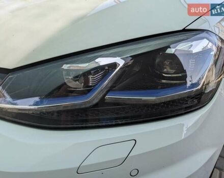 Белый Фольксваген Гольф, объемом двигателя 0 л и пробегом 165 тыс. км за 13200 $, фото 4 на Automoto.ua