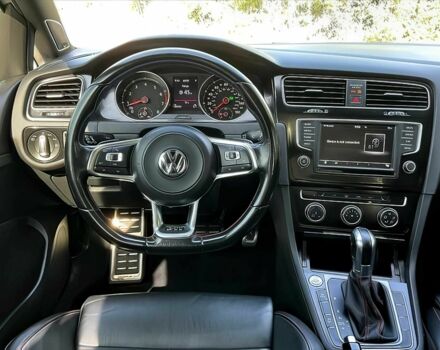 Белый Фольксваген Гольф, объемом двигателя 2 л и пробегом 67 тыс. км за 13000 $, фото 8 на Automoto.ua