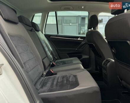 Белый Фольксваген Гольф, объемом двигателя 2 л и пробегом 274 тыс. км за 14299 $, фото 19 на Automoto.ua