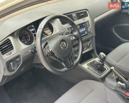 Белый Фольксваген Гольф, объемом двигателя 1.8 л и пробегом 66 тыс. км за 13200 $, фото 7 на Automoto.ua