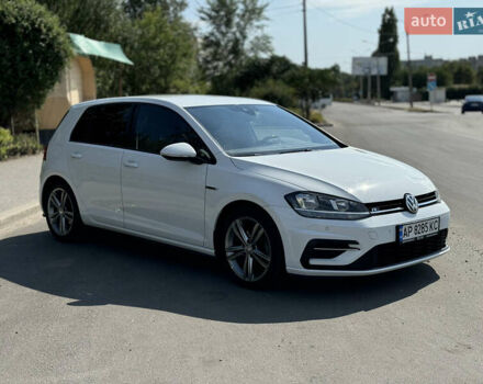 Белый Фольксваген Гольф, объемом двигателя 1.5 л и пробегом 301 тыс. км за 13999 $, фото 2 на Automoto.ua