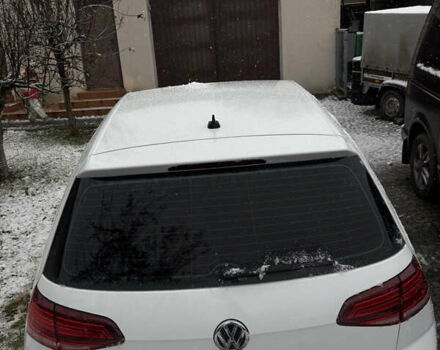 Белый Фольксваген Гольф, объемом двигателя 1.4 л и пробегом 97 тыс. км за 14800 $, фото 3 на Automoto.ua