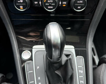 Белый Фольксваген Гольф, объемом двигателя 1.8 л и пробегом 111 тыс. км за 17000 $, фото 29 на Automoto.ua