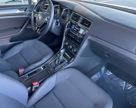 Белый Фольксваген Гольф, объемом двигателя 0 л и пробегом 46 тыс. км за 4500 $, фото 10 на Automoto.ua