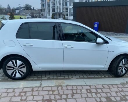Белый Фольксваген Гольф, объемом двигателя 0 л и пробегом 67 тыс. км за 13100 $, фото 4 на Automoto.ua