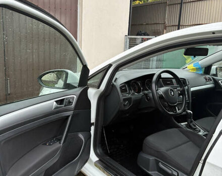 Белый Фольксваген Гольф, объемом двигателя 1.4 л и пробегом 97 тыс. км за 14800 $, фото 12 на Automoto.ua