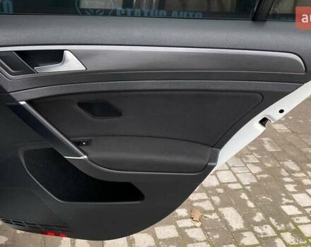 Белый Фольксваген Гольф, объемом двигателя 1.8 л и пробегом 105 тыс. км за 13000 $, фото 33 на Automoto.ua