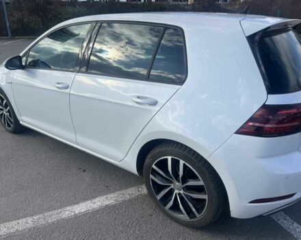 Белый Фольксваген Гольф, объемом двигателя 0 л и пробегом 165 тыс. км за 12500 $, фото 1 на Automoto.ua