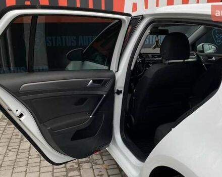 Белый Фольксваген Гольф, объемом двигателя 1.8 л и пробегом 105 тыс. км за 13000 $, фото 24 на Automoto.ua