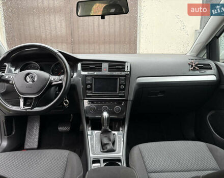 Белый Фольксваген Гольф, объемом двигателя 1.4 л и пробегом 97 тыс. км за 14800 $, фото 14 на Automoto.ua