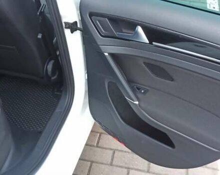 Белый Фольксваген Гольф, объемом двигателя 1.6 л и пробегом 200 тыс. км за 15500 $, фото 10 на Automoto.ua