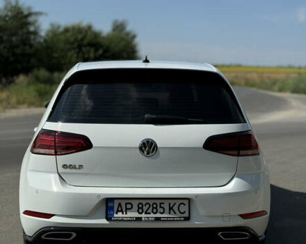 Белый Фольксваген Гольф, объемом двигателя 1.5 л и пробегом 301 тыс. км за 13999 $, фото 5 на Automoto.ua