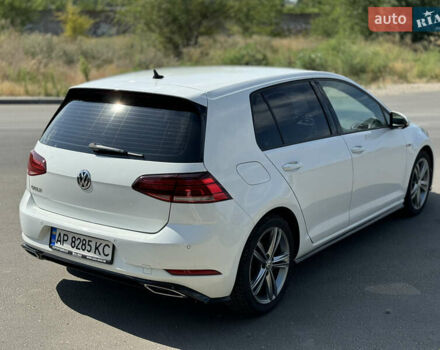 Белый Фольксваген Гольф, объемом двигателя 1.5 л и пробегом 301 тыс. км за 13999 $, фото 4 на Automoto.ua