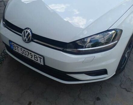 Белый Фольксваген Гольф, объемом двигателя 1 л и пробегом 30 тыс. км за 14200 $, фото 2 на Automoto.ua