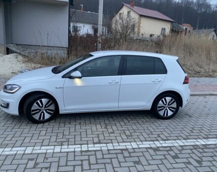 Белый Фольксваген Гольф, объемом двигателя 0 л и пробегом 67 тыс. км за 13100 $, фото 1 на Automoto.ua