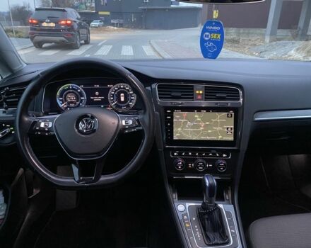 Белый Фольксваген Гольф, объемом двигателя 0 л и пробегом 67 тыс. км за 13100 $, фото 6 на Automoto.ua