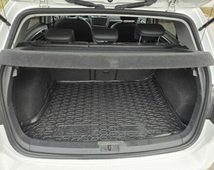 Белый Фольксваген Гольф, объемом двигателя 0 л и пробегом 138 тыс. км за 13900 $, фото 7 на Automoto.ua