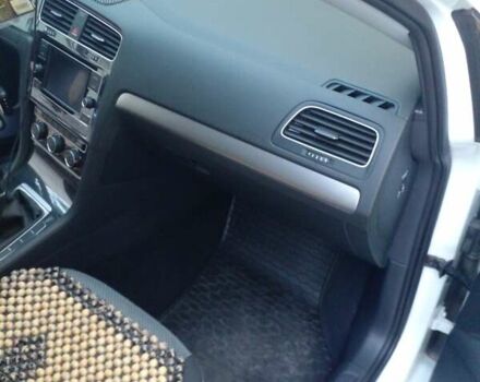 Белый Фольксваген Гольф, объемом двигателя 1 л и пробегом 30 тыс. км за 14200 $, фото 12 на Automoto.ua