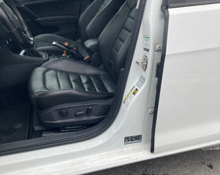 Белый Фольксваген Гольф, объемом двигателя 1.8 л и пробегом 157 тыс. км за 10500 $, фото 9 на Automoto.ua