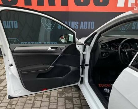 Белый Фольксваген Гольф, объемом двигателя 1.8 л и пробегом 105 тыс. км за 13000 $, фото 14 на Automoto.ua