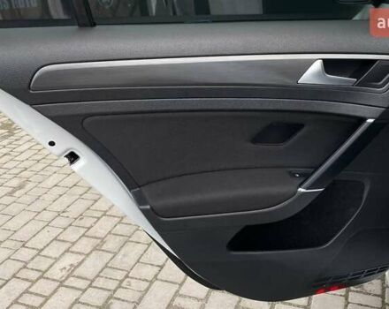 Белый Фольксваген Гольф, объемом двигателя 1.8 л и пробегом 105 тыс. км за 13000 $, фото 27 на Automoto.ua