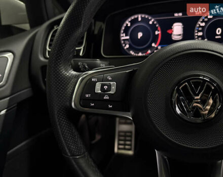 Белый Фольксваген Гольф, объемом двигателя 1.6 л и пробегом 157 тыс. км за 16500 $, фото 17 на Automoto.ua