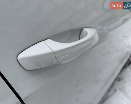 Белый Фольксваген Гольф, объемом двигателя 1.8 л и пробегом 111 тыс. км за 17000 $, фото 21 на Automoto.ua