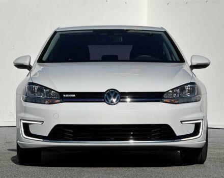 Белый Фольксваген Гольф, объемом двигателя 0 л и пробегом 46 тыс. км за 4500 $, фото 1 на Automoto.ua
