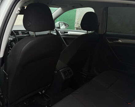 Белый Фольксваген Гольф, объемом двигателя 1.4 л и пробегом 97 тыс. км за 14800 $, фото 11 на Automoto.ua