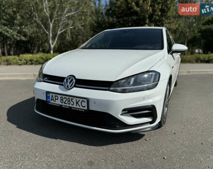 Белый Фольксваген Гольф, объемом двигателя 1.5 л и пробегом 301 тыс. км за 13999 $, фото 7 на Automoto.ua