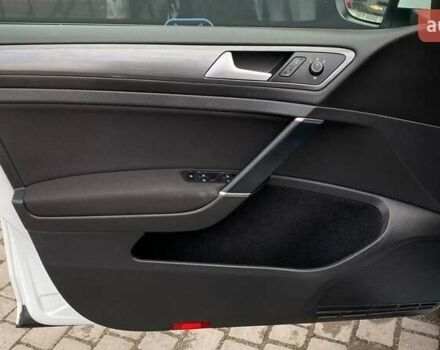 Белый Фольксваген Гольф, объемом двигателя 1.8 л и пробегом 105 тыс. км за 13000 $, фото 13 на Automoto.ua